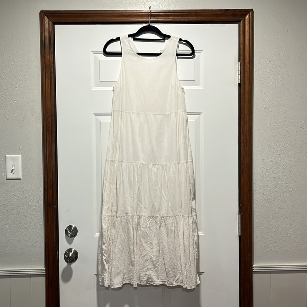 A New Day White XS / S Light Weight Sleeveless Long Dress Round Neck